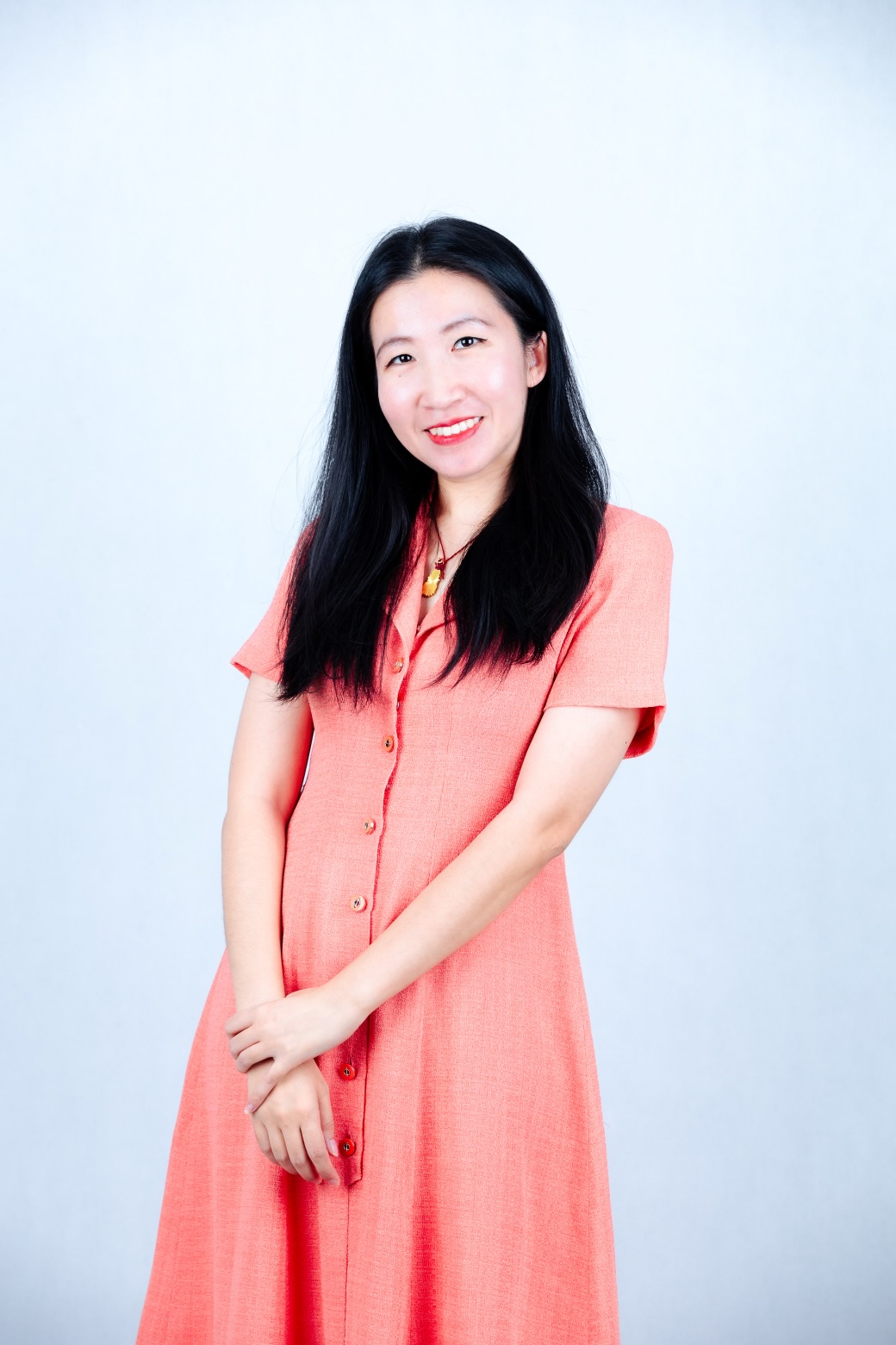 Suthasinee Phonsakunphaisan(黃倩筠)照片